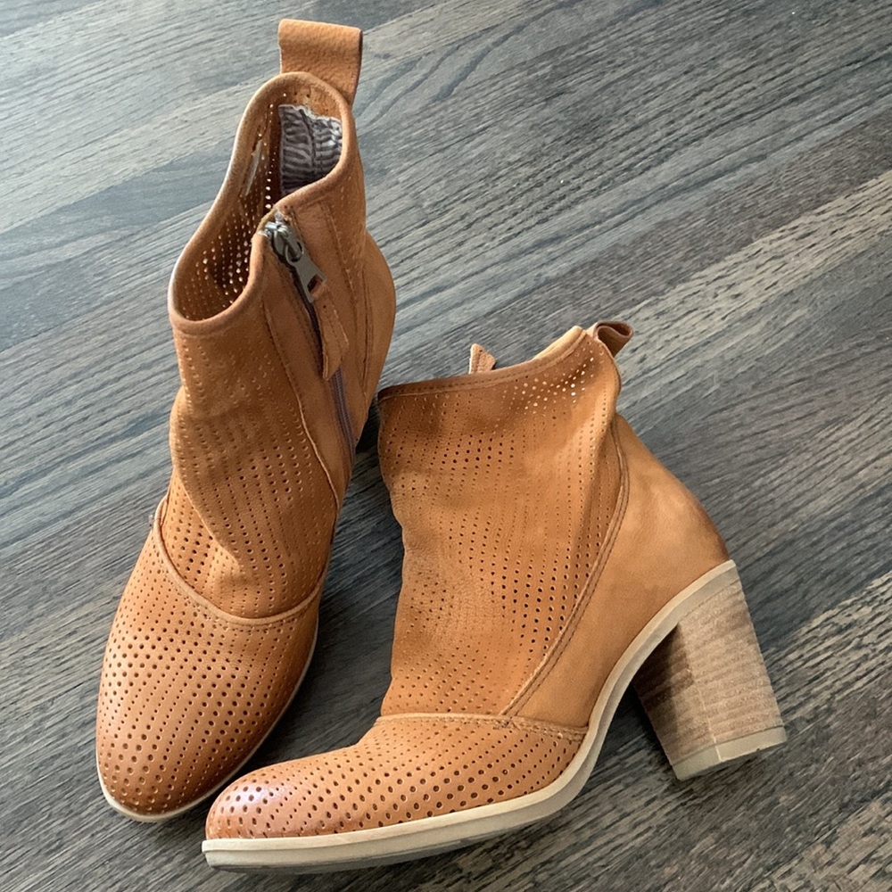 MJUS Biscotti heeled leather boots - size 39